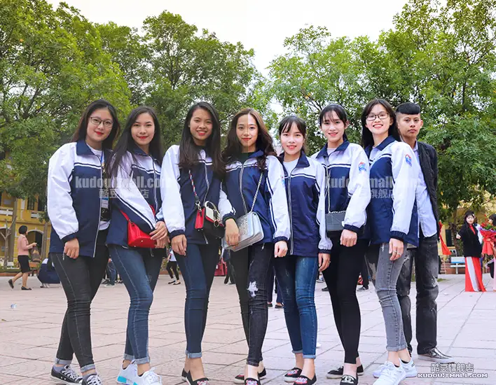 LR/PS预设日系文艺清新校园风大学毕业照人像调色滤镜PR/AE/FCPX